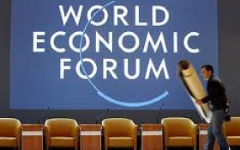 النسور: اللاجئون وانقطاع الغاز حملوا الخزينة أعباء مالية