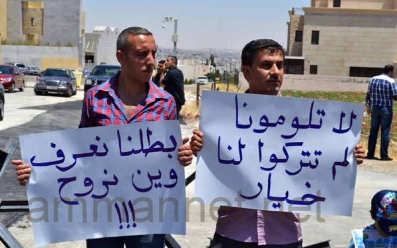 أهالي الأسرى يلوحون باضراب مفتوح عن الطعام- صور