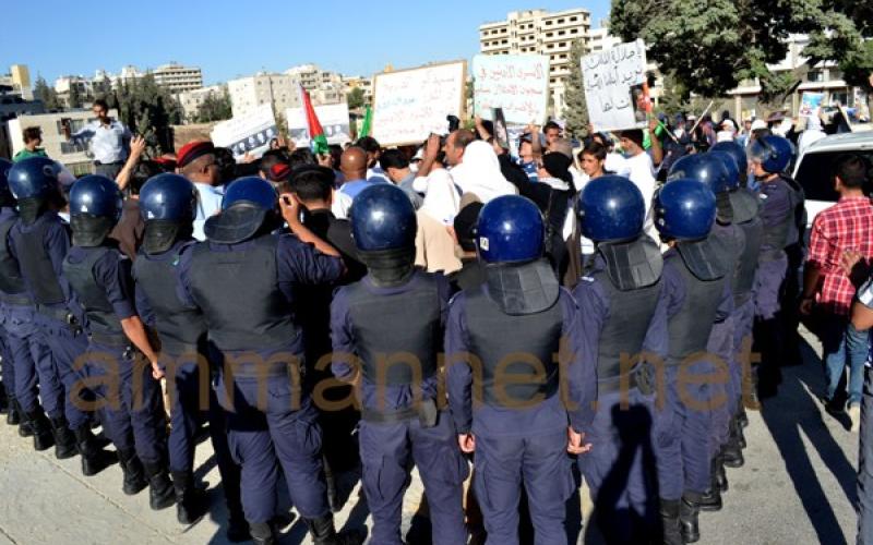 منع أهالي الأسرى من التوجه للداخلية- صور