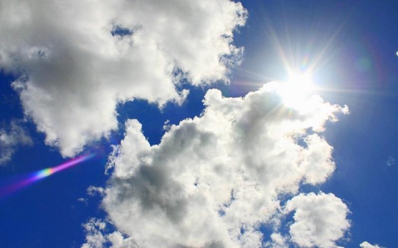 ارتفاع طفيف على الحرارة