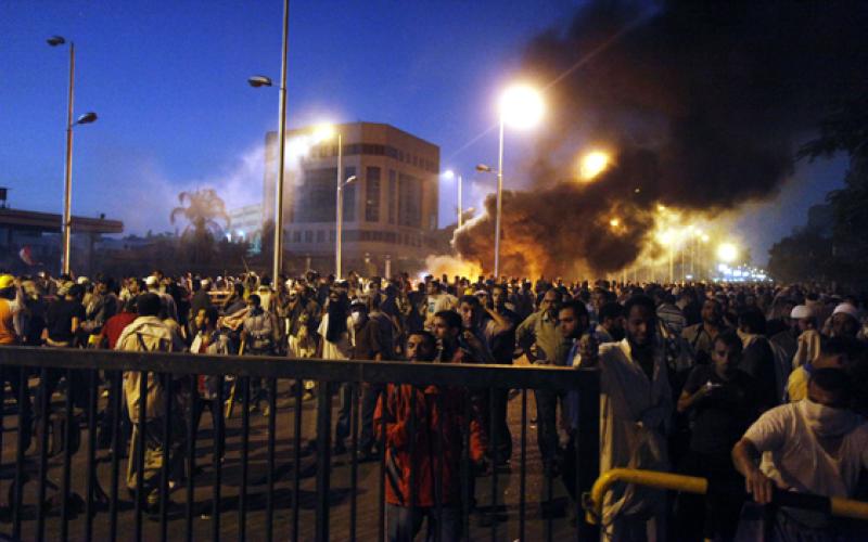 الأزمة في مصر: 42 قتيلا في إطلاق نار أمام دار الحرس الجمهوري