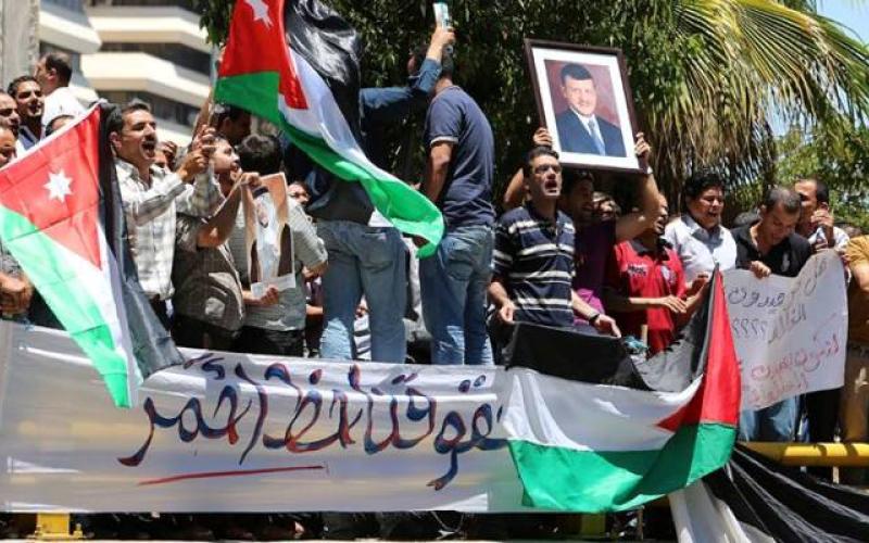 إنهاء إضراب موظفي "الاستهلاكية المدنية"