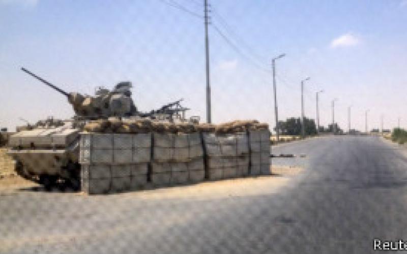 الأزمة في مصر: مقتل 3 جنود في سيناء وسط توتر متصاعد