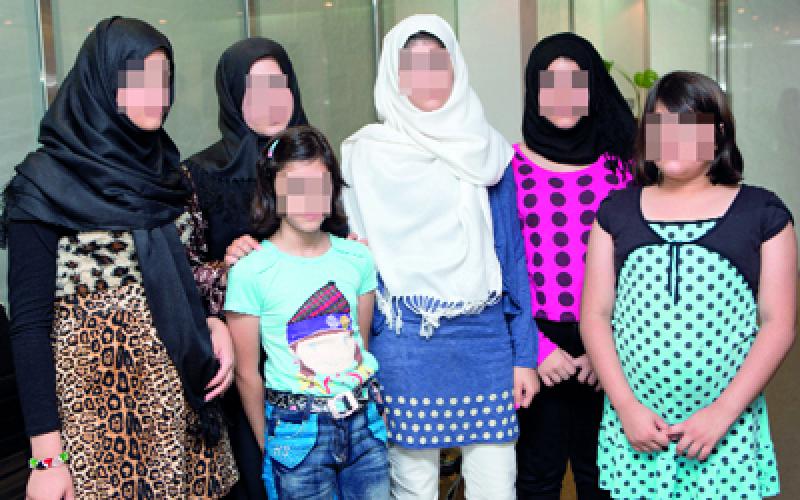 الامارات: أب أردني يعذب بناته الخمس