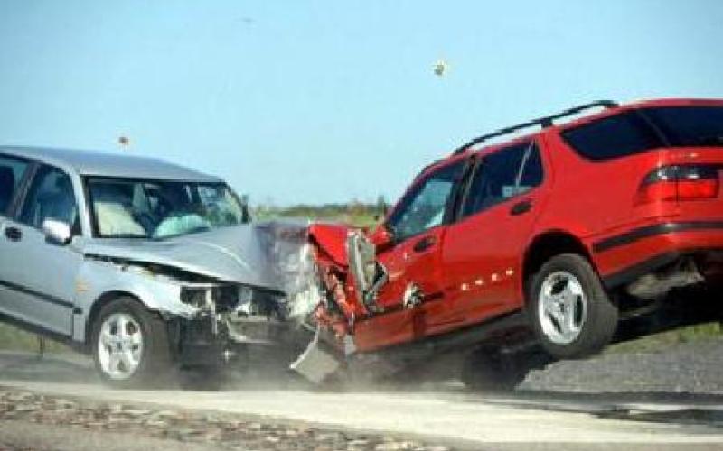 إصابة 6 اشخاص بحادث تصادم بالصويفية