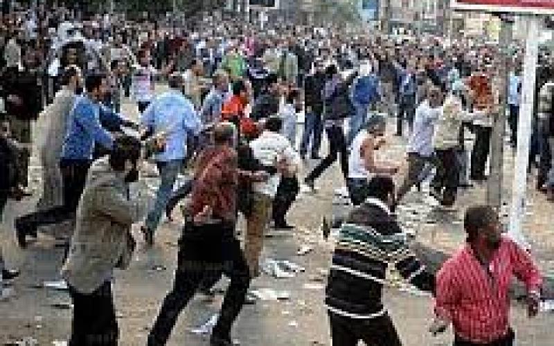 مقتل 17 وإصابة المئات باشتباكات مؤيدي ومعارضي مرسي
