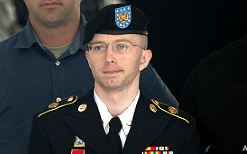 إدانة الجندي الأمريكي برادلي مانينغ بـ 20 تهمة تشمل تسريب وثائق إلى ويكيليكس