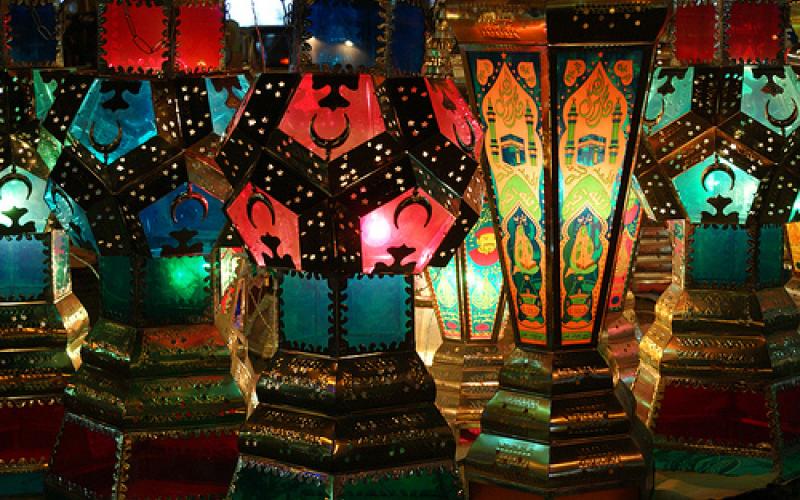 مواطنون في الزرقاء يلفهم الحنين الى "رمضان زمان"- فيديو