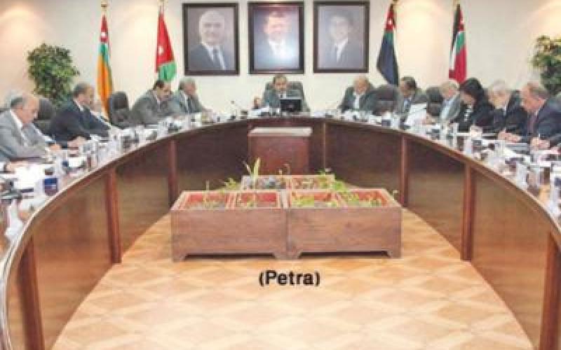 وزير الداخلية يعقد اجتماعاً مع الأحزاب قبيل انتخابات البلدية