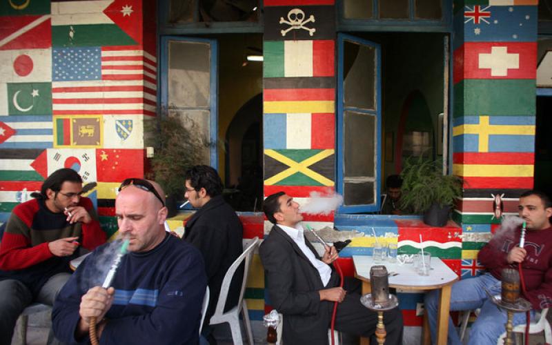 دراسة: تدخين النرجيلة يؤثر سلبا على الرئتين والقلب