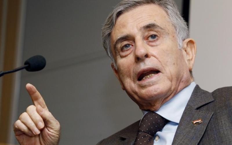 خدام يستبعد انتقال تداعيات الضربة على سورية لدول الجوار