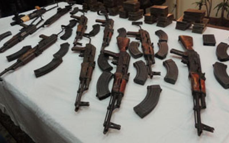 معاريف: نقل عمليات تهريب السلاح من سيناء إلى الأردن