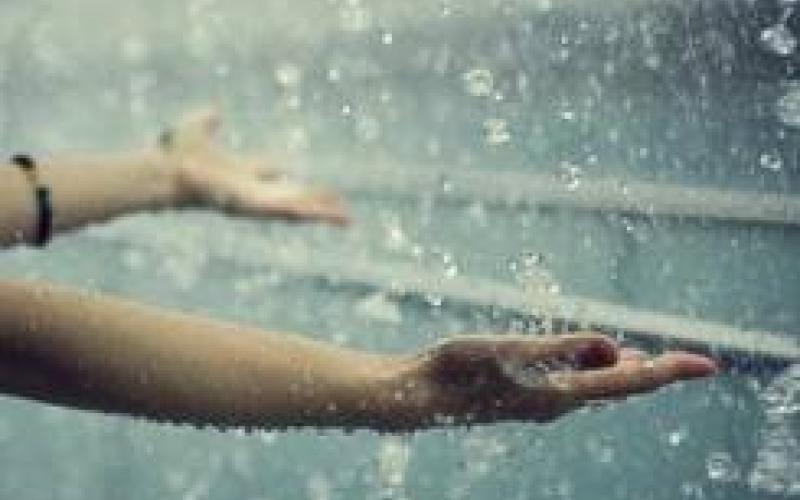 انخفاض طفيف على الحرارة وأمطار خفيفة السبت