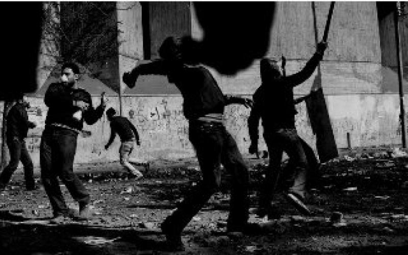 أنكون كالماء أم كالصخر؟ معضلة اللاتنظيم في النشاط التغييري