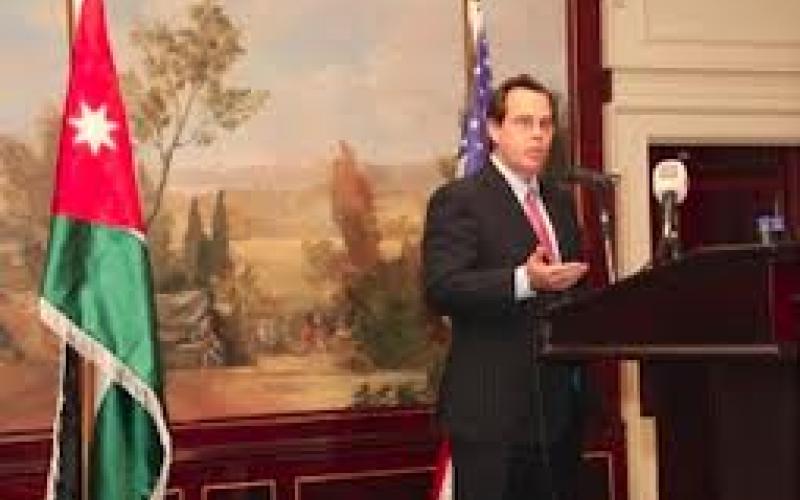 السفير الأمريكي: الحكومة أجبرتنا على دفع فاتورة الكهرباء