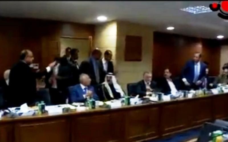 مشادّة كلاميّة بين النائب المحارمة وأمين عام حزب الرفاه "فيديو"