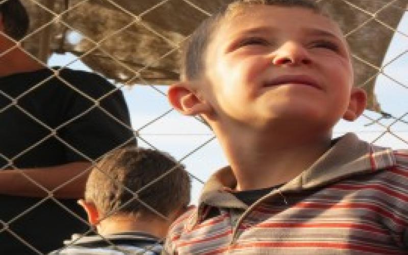 أطفال لاجئون تضاعفت معاناتهم بسبب اليتم