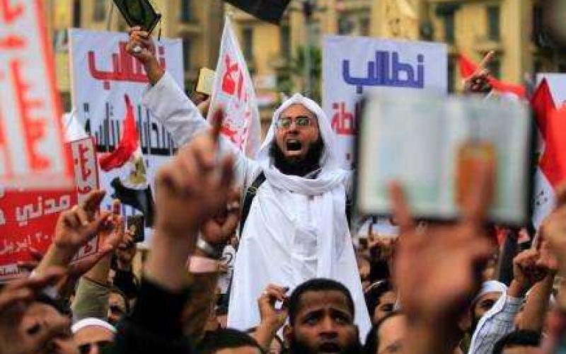 الحكومة المصرية تصف الإخوان بالجماعة الارهابية 