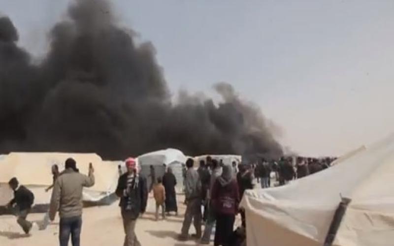 اخماد حريق في 12 كرفان للاجئين السوريين 