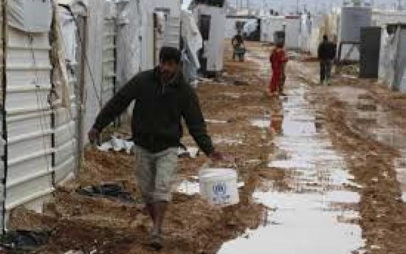 اخلاء الف لاجئ في الزعتري 