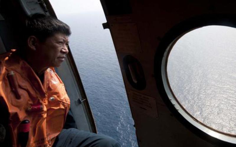 الحكومة الماليزية تؤكد سقوط الطائرة المفقودة بالمحيط الهندي