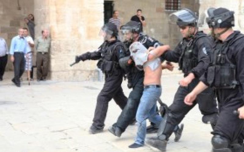الشرطة الإسرائيلية تبعد 6 مقدسيين عن الأقصى