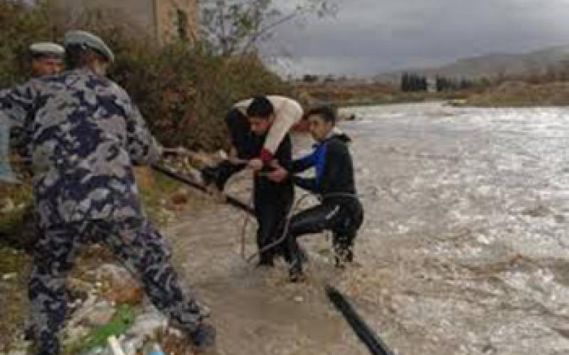 إخلاء 866 شخصا حاصرتهم مياه الأمطار