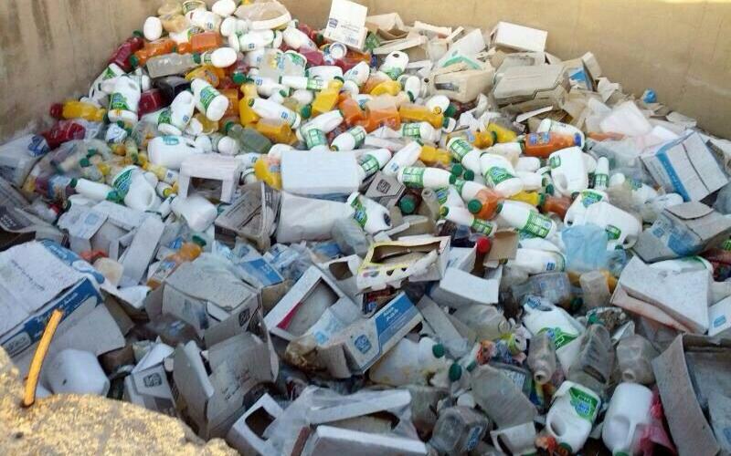 الزرقاء: ضبط واتلاف اربعة اطنان عصائر فاسدة