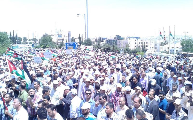 "المعلمين" تشارك بتصحيح امتحانات التوجيهي