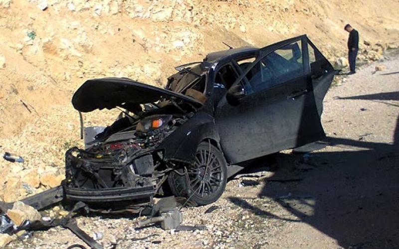 وفاة ستيني وطفلة بحادثي تدهور