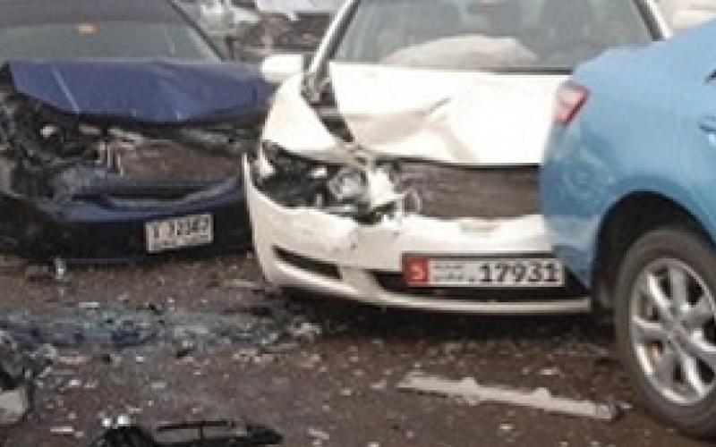 6 إصابات إثر تصادم 3 مركبات على طريق جرش عجلون