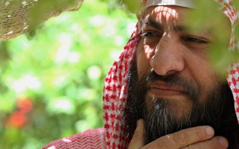 أبو سياف للحكومات العربية: "أسد عليّ وفي الحروب نعامة"