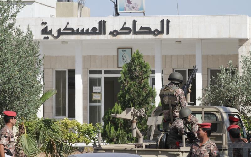 اخلاء سبيل شاب بعد اتهامه بالمشاركة بـ"مسيرة مادبا" وتعميم للقبض على آخرين