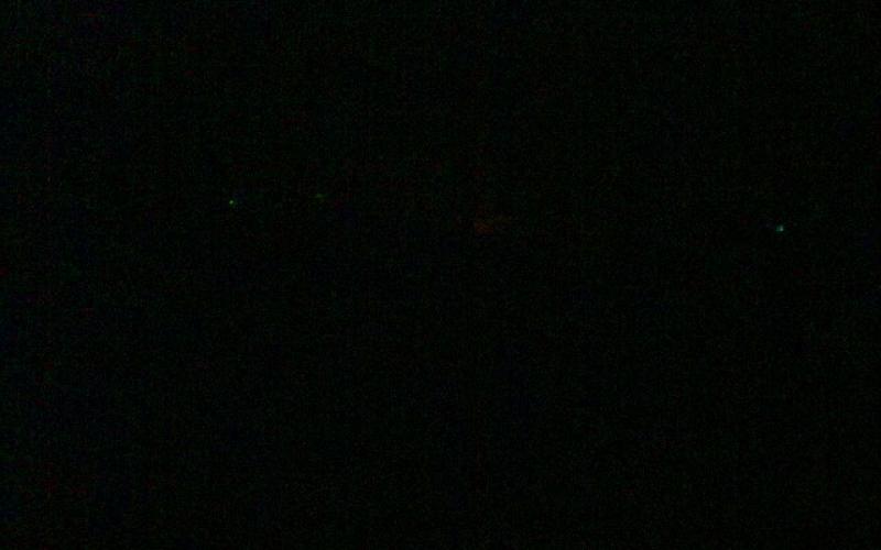 غزة تغرق بالظلام بعد أن قطعت إسرائيل التيار الكهربائي عن القطاع