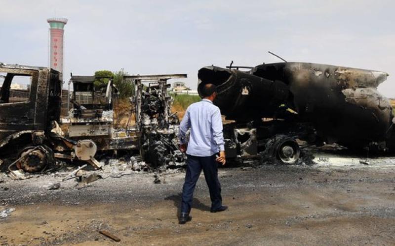 ليبيا: قتال عنيف حول مطار طرابلس