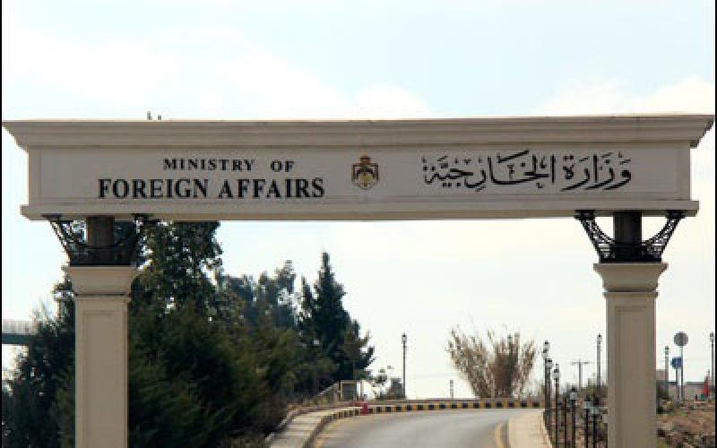 الخارجية تدعوا مجدداً لعدم السفر إلى ليبيا