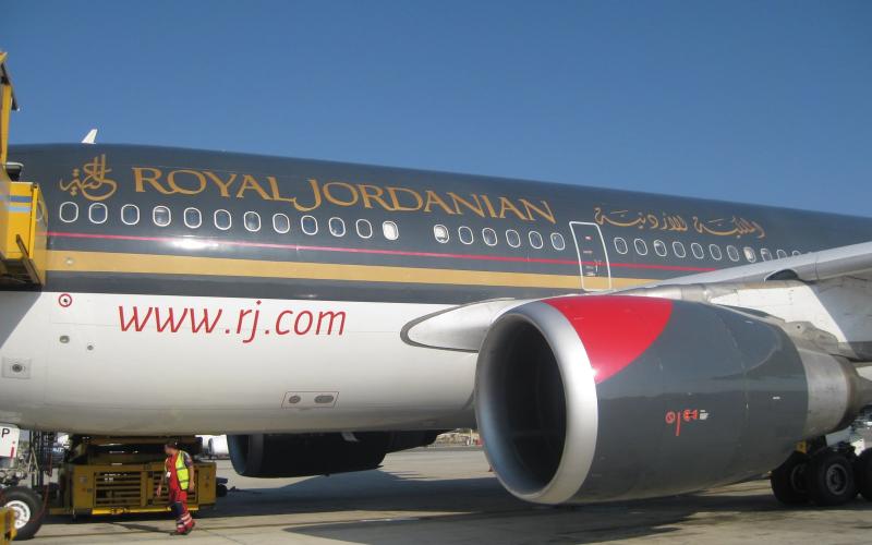 استمرار تعليق رحلات "الملكية" إلى طرابلس