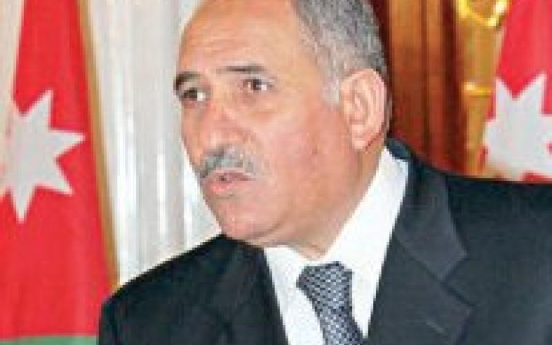 إلزام المدارس الخاصة بمساواة معلميها بأقرانهم في الحكومية