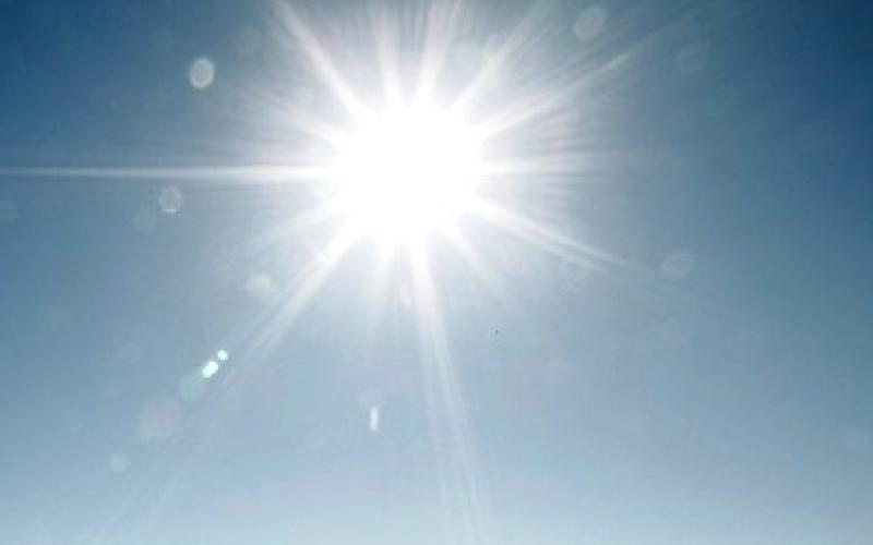 طقس حار حتى السبت