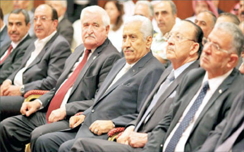 بينو : قرار وقف التعيينات تم بكل نزاهة وشفافية 