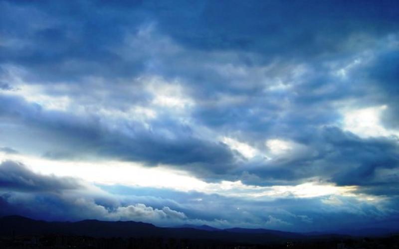 طقس غائم الاثنين وبارد الثلاثاء 