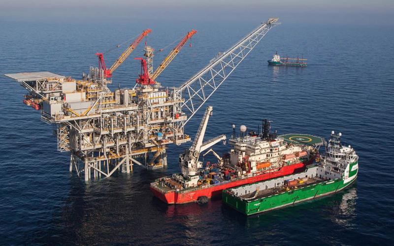 فعاليات نقابية ترفض، ووزير الطاقة يدافع عن اتفاقية الغاز الإسرائيلي 