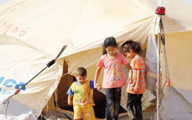 الأطفال يشكلون 51.8 % من إجمالي اللاجئين السوريين