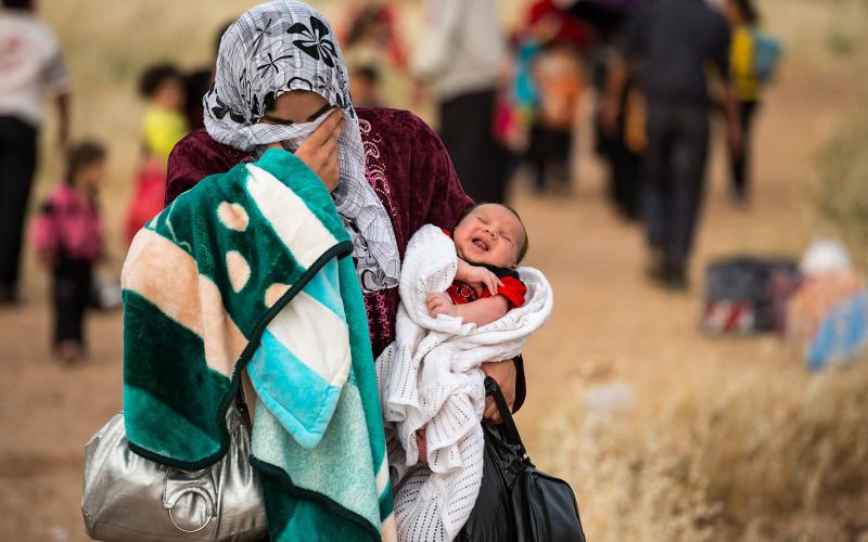 الفقر يضع حديثو الولادة والرضع من اللاجئين تحت الخطر