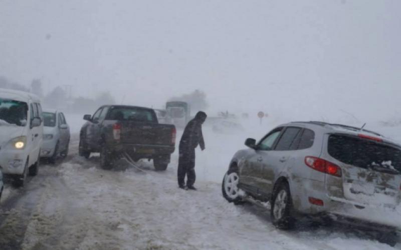 الدفاع المدني: 1489 شخص حاصرتهم الثلوج خلال العاصفة