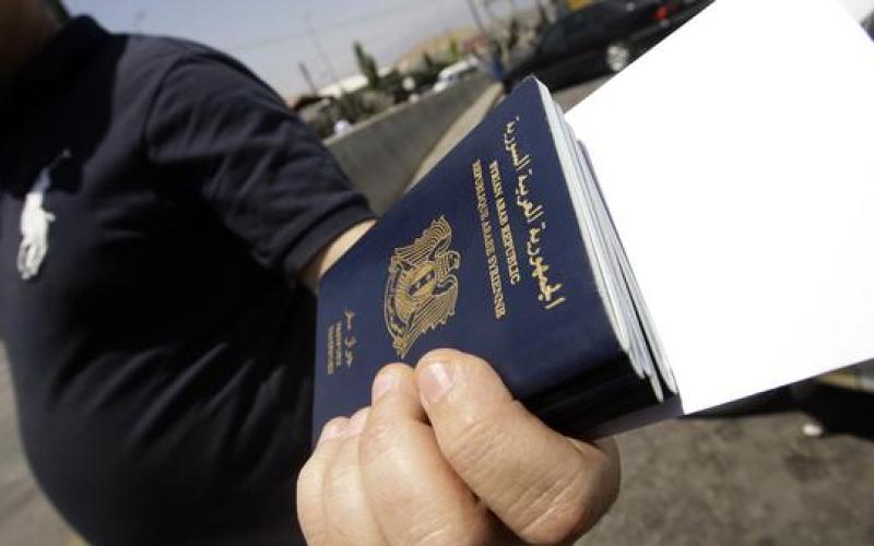 جواز السفر السوري... سلاح حرب آخر ضحيته اللاجئون