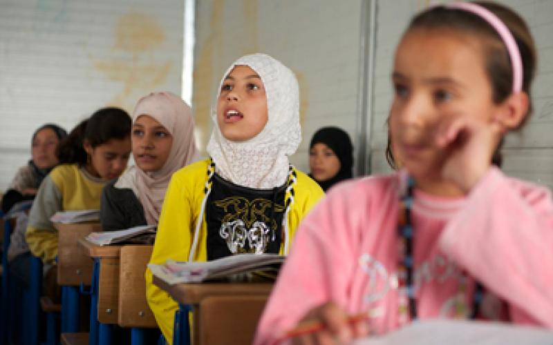 حلقات التعليم في "الزعتري" تلقى إقبالا أكبر من المدارس