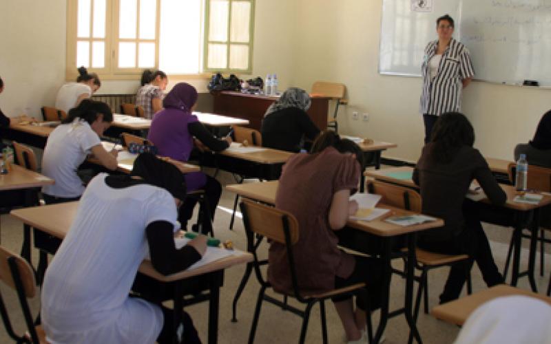 معلمون متطوعون "قسْريا" لتدريس طلاب "المعارضة" دون مقابل