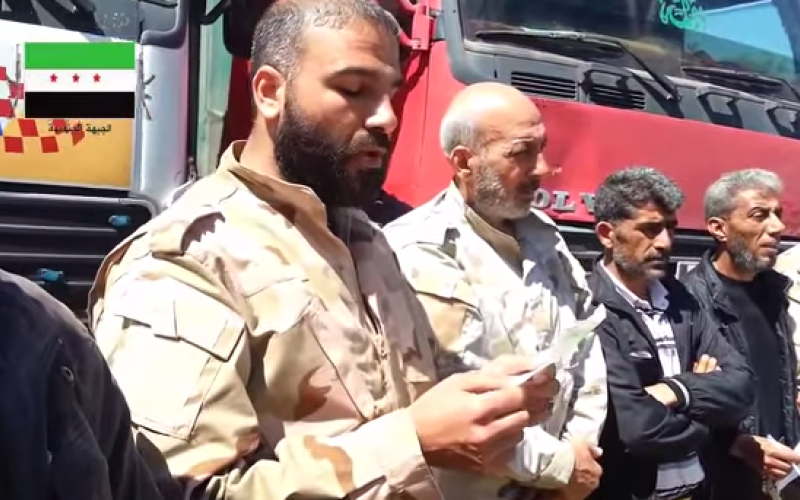الجيش الحر يعلن إعادة شاحنات تم سلبها على حدود جابر - نصيب