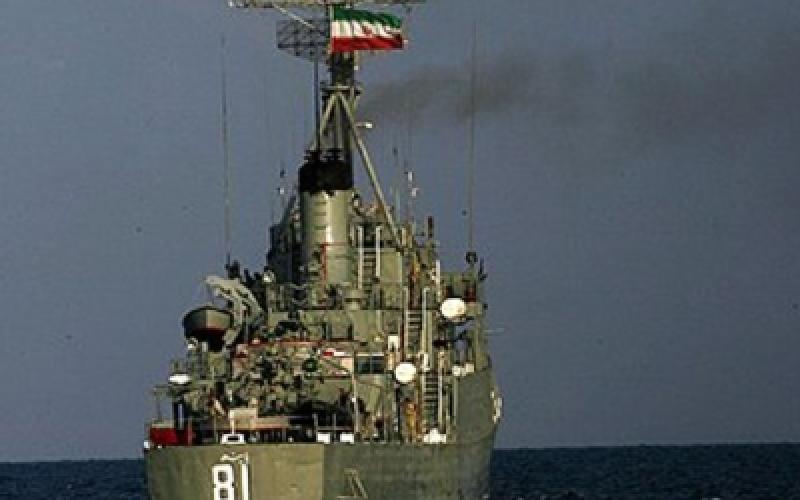 سفن حربية إيرانية تتجه لباب المندب